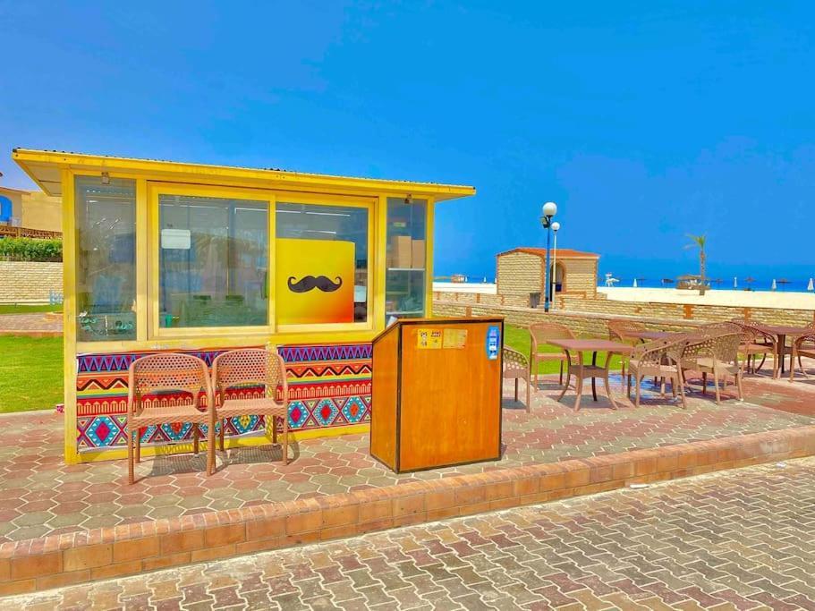 Beach View Chalet: 2BR with Pool Access and Private Beach Apartment Dawwar Muhammad Abu Shanab Exterior photo